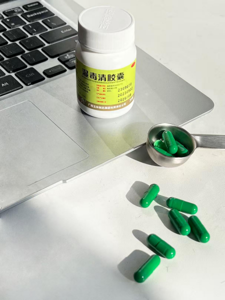 剧烈瘙痒还反复发作，湿疹性皮炎用什么药？