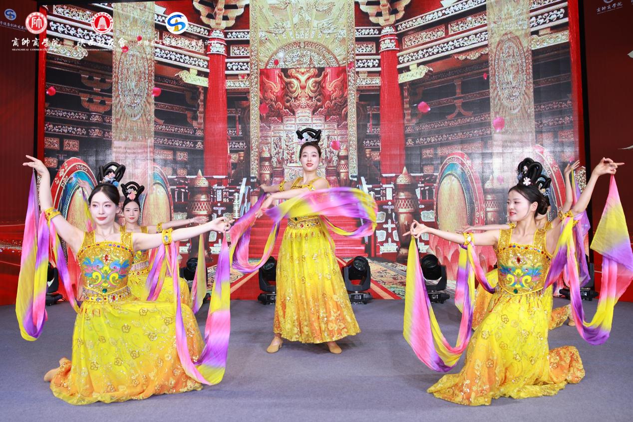 “丝路数字健康创新发展论坛暨商帅陕西校友会换届晚宴”圆满举行