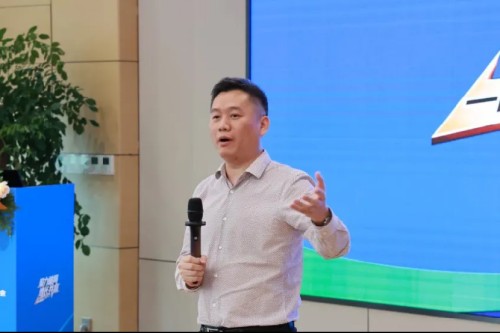 聚力破局 增长共赢 | 一品红战略客户合作峰会圆满落幕，携手伙伴共启医药新征程
