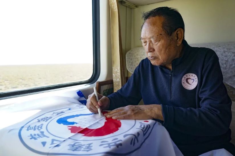 步长制药终身荣誉董事长赵步长教授：把共铸中国心活动进行到底！
