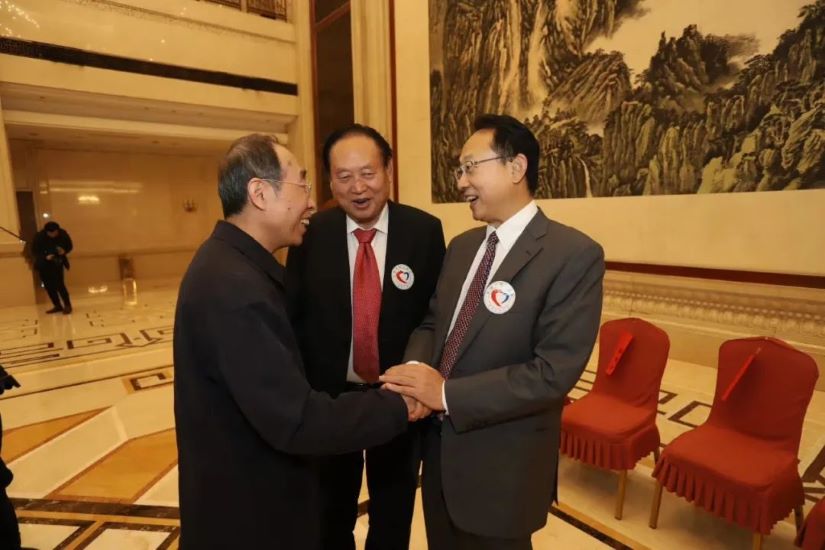 步长制药终身荣誉董事长赵步长教授：把共铸中国心活动进行到底！