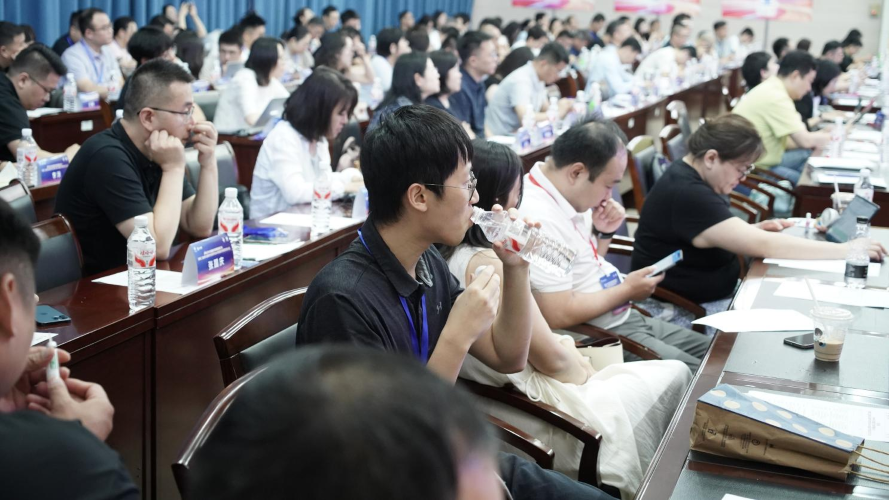 政策倒逼渠道变革｜2026中国医药电商高峰论坛圆满落幕，重塑院外市场新生态