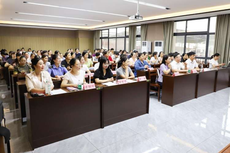 全程高能！来宾这场重磅宣讲，落地双蚁药业！