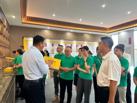 热烈欢迎厦门银城医药莅临我司溯源考察